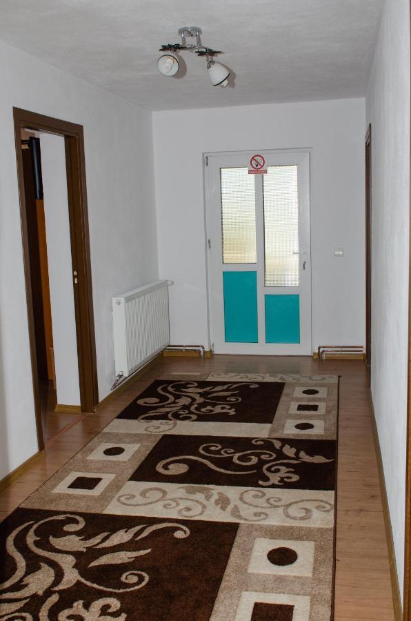 Pensiunea Aly Bumbesti Pitic Exterior foto
